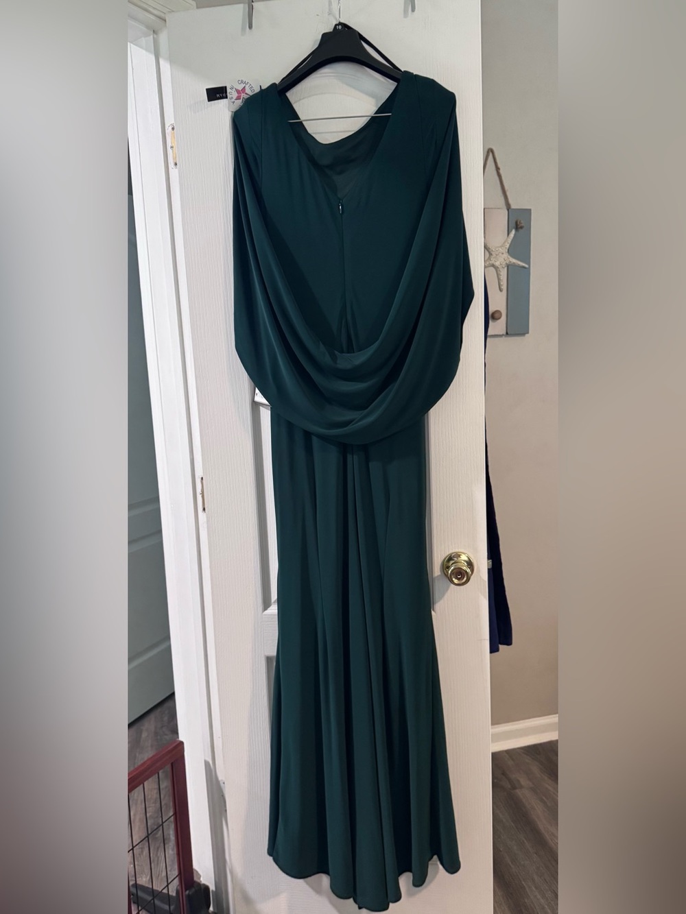 Betsy AdamElegant Green Draped Evening Dress
